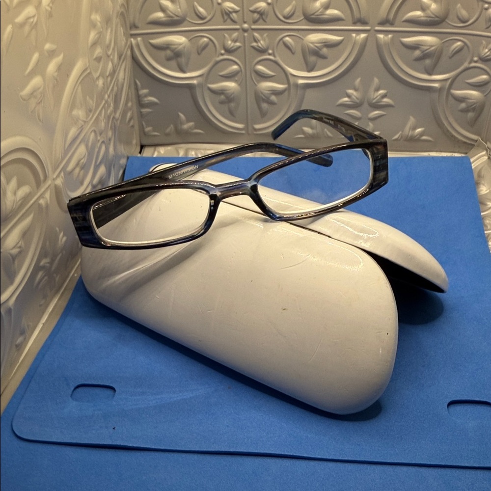 Women's‎ Black & blue Glasses